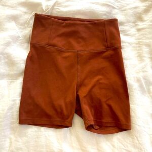 Girlfriend collective Mahogany FLOAT ultralight run short